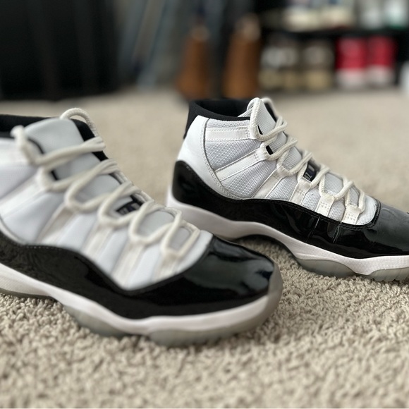 Air Jordan 11 Concords in size 8 - Picture 4 of 5
